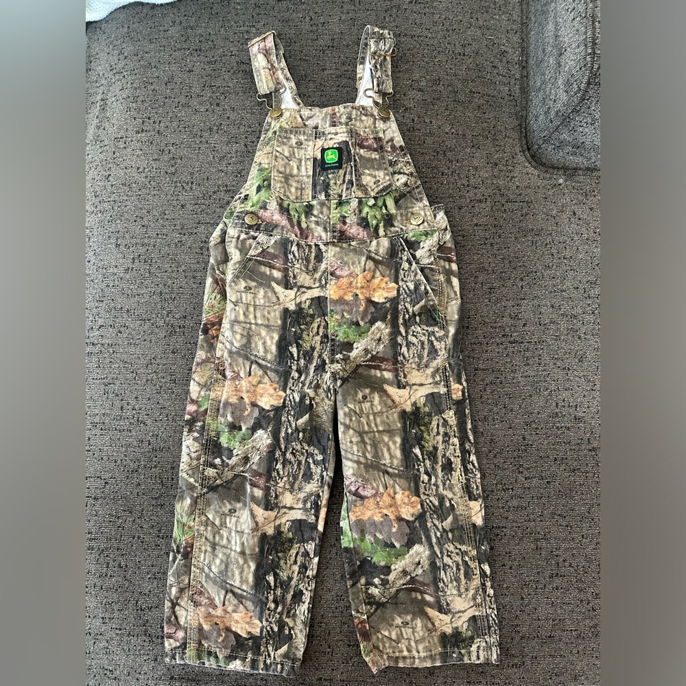 Mossy oak, John Deere overalls